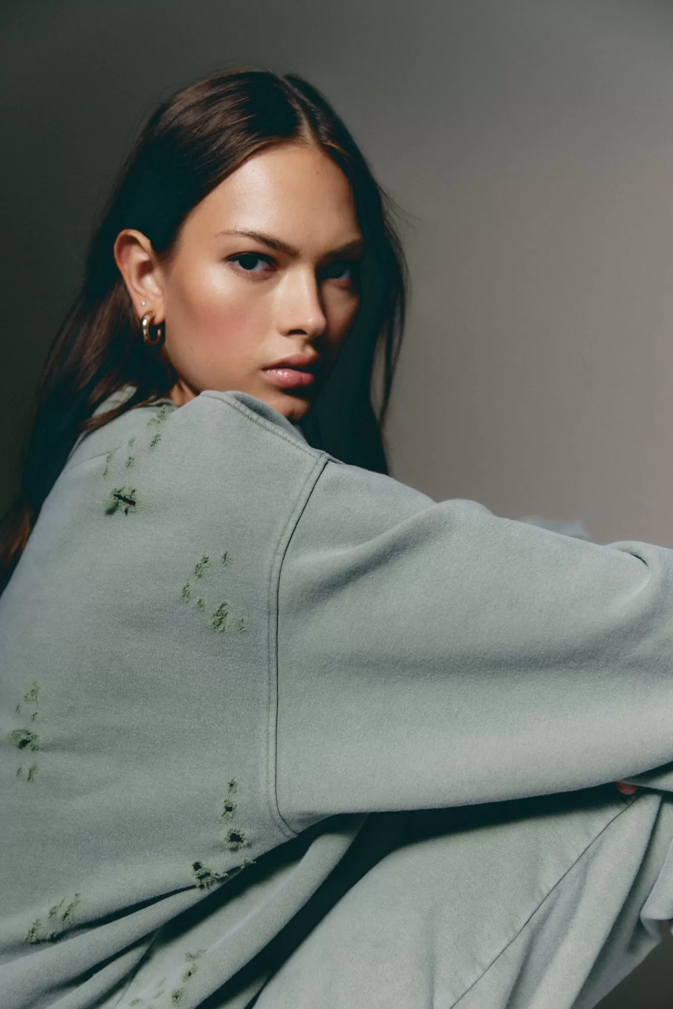 The Akala Studio Distressed Green Set Shop