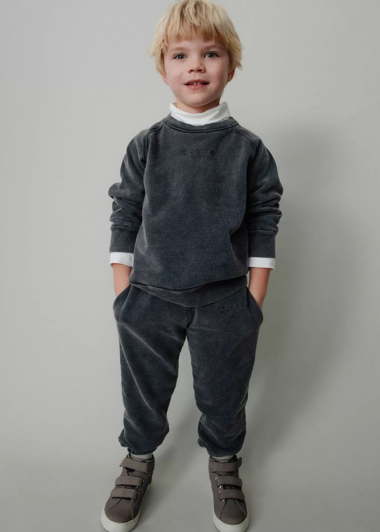 The Akala Studio Washed Grey Pants Boy Cheap